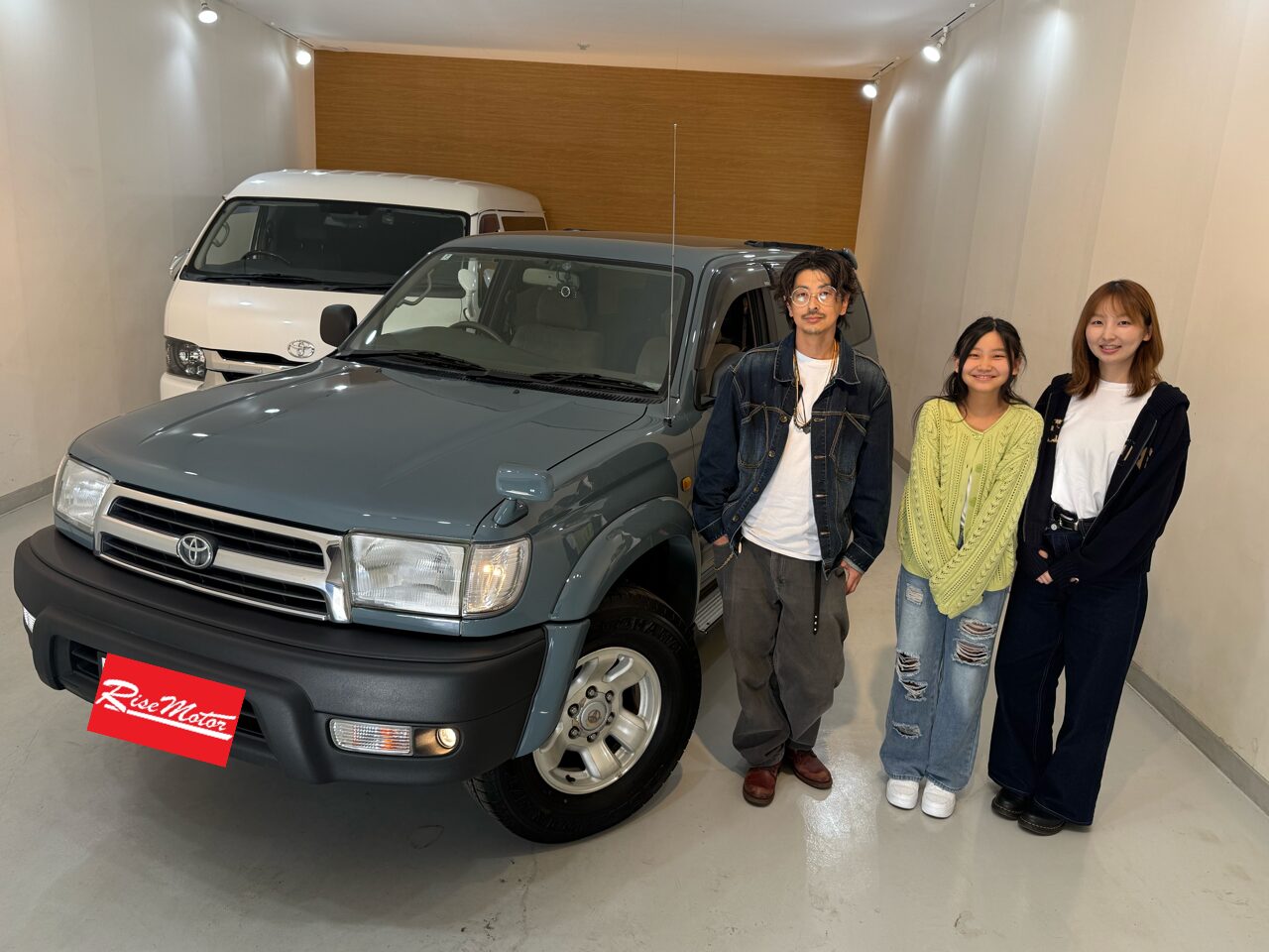 苫小牧市　ハイラックスサーフ185 RZN185W ご納車